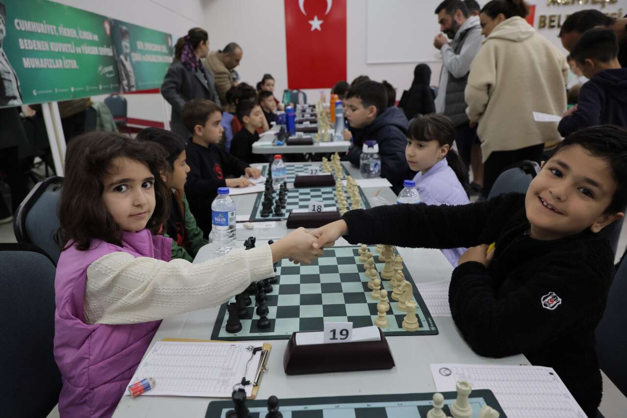 Menteşe’de 23 Nisan’a Satrançla Anlamlı Kutlama 2